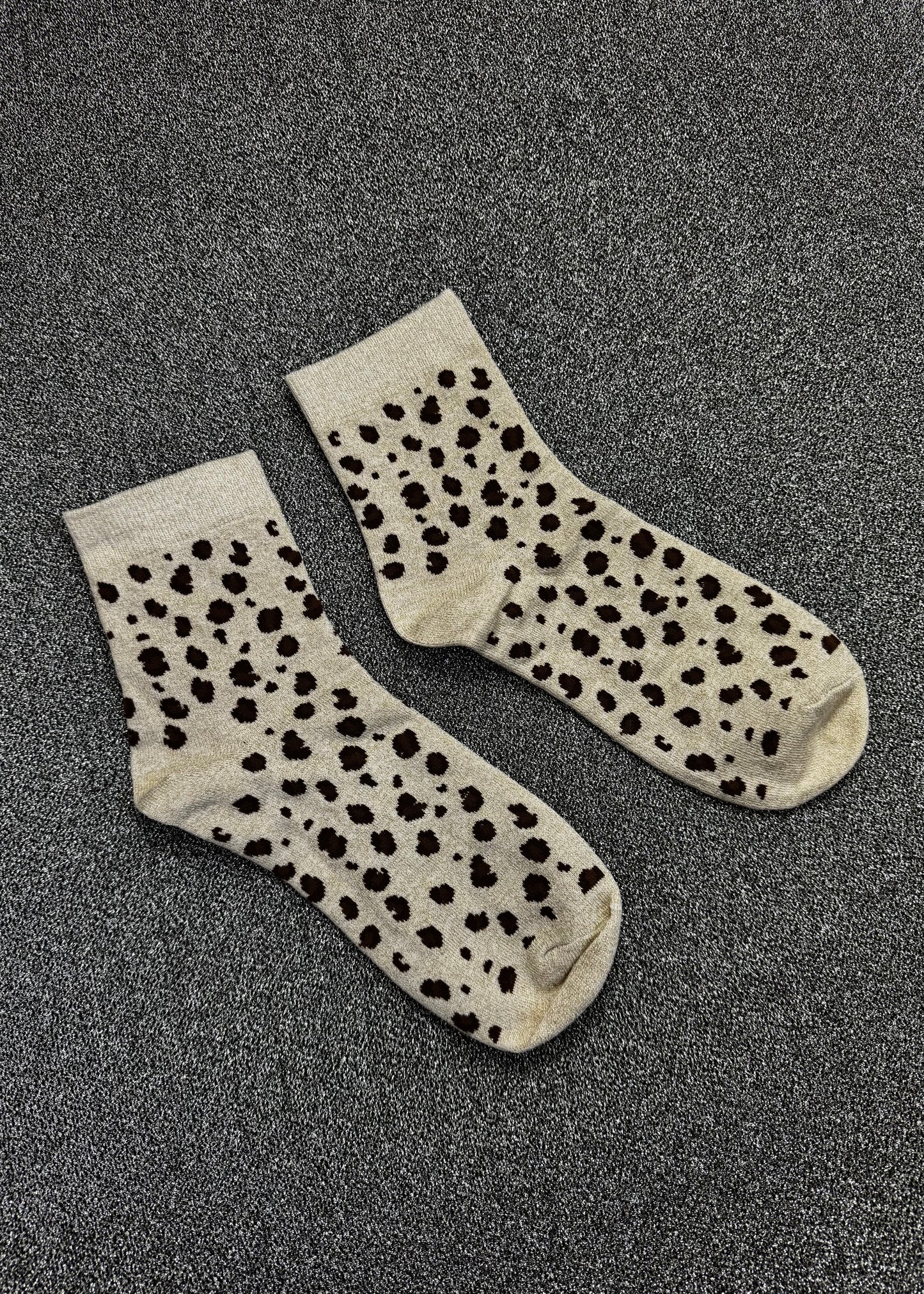 Chaussettes à paillettes léopard - Tendances et confort