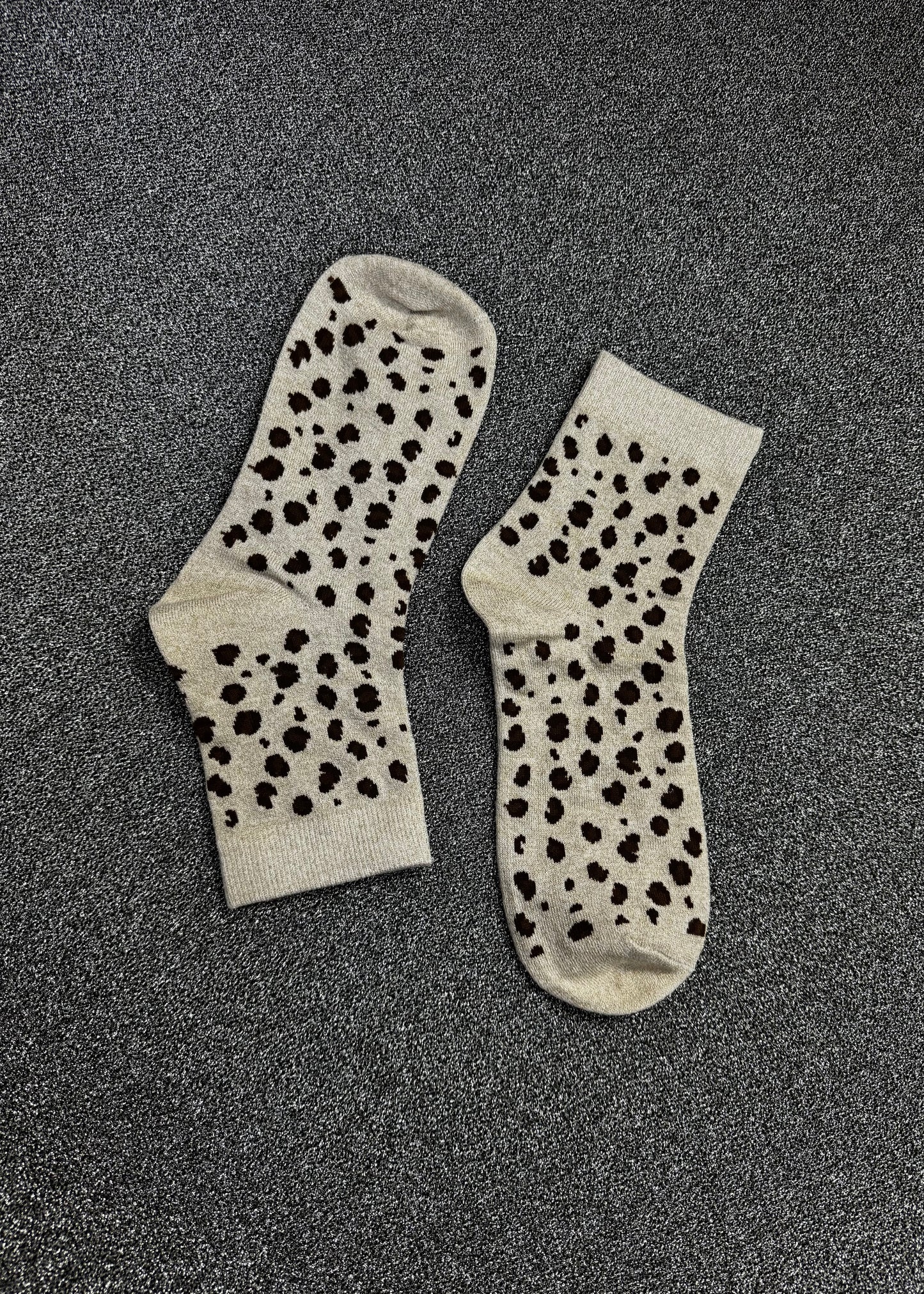 Chaussettes à paillettes léopard - Tendances et confort